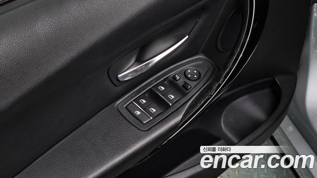 BMW 3-Series 2016 — photo 16