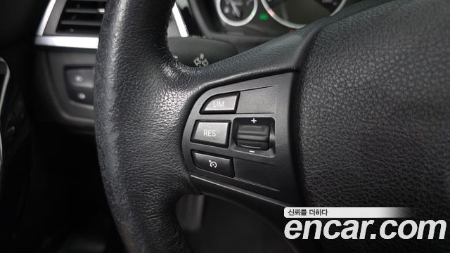 BMW 3-Series 2016 — photo 17