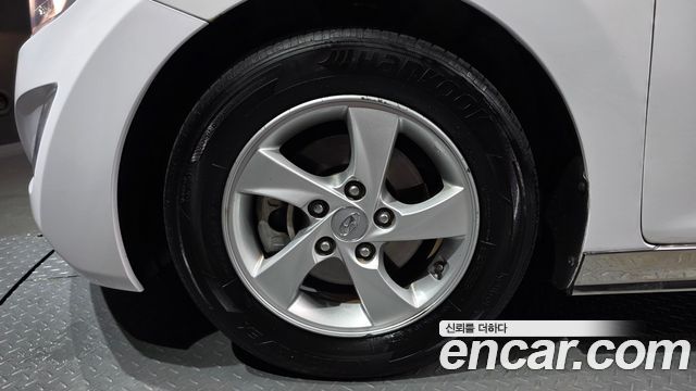 Hyundai AVANTE 2016 — photo 5