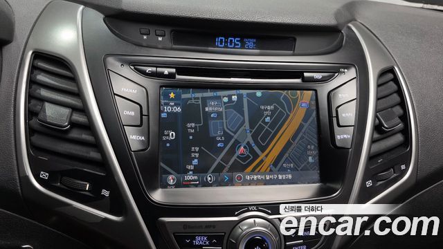 Hyundai AVANTE 2016 — photo 14