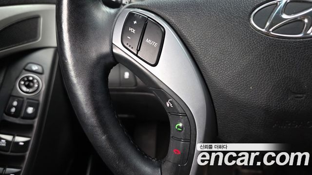 Hyundai AVANTE 2016 — photo 16