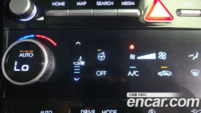 Hyundai Santafe 2024 — photo 25