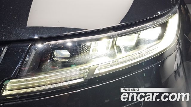 Land Rover Range Rover Sport 2023 — photo 8