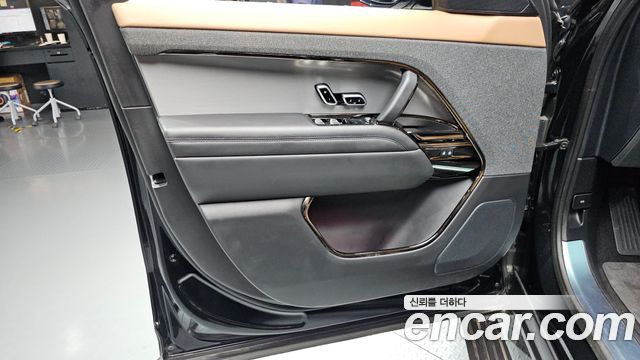 Land Rover Range Rover Sport 2023 — photo 14