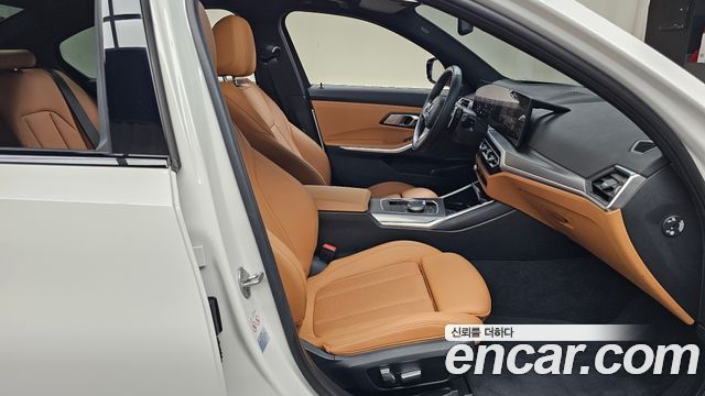 BMW 3-Series 2023 — photo 17