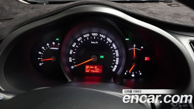 Kia Sportage 2012 — photo 11