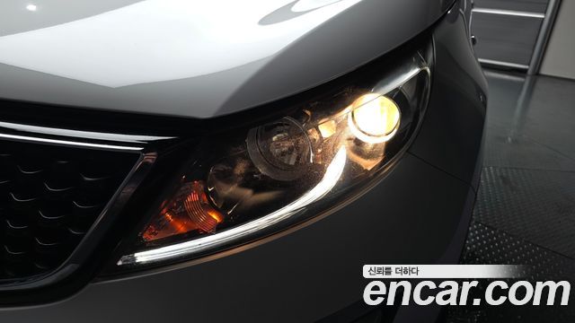 Kia Sportage 2012 — photo 8