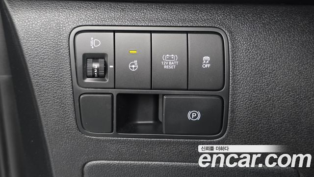 Hyundai Staria 2025 — photo 18