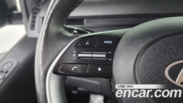 Hyundai Staria 2025 — photo 20