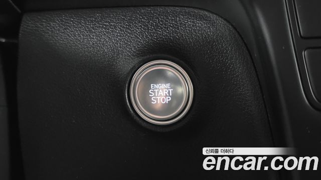 Hyundai Staria 2025 — photo 25