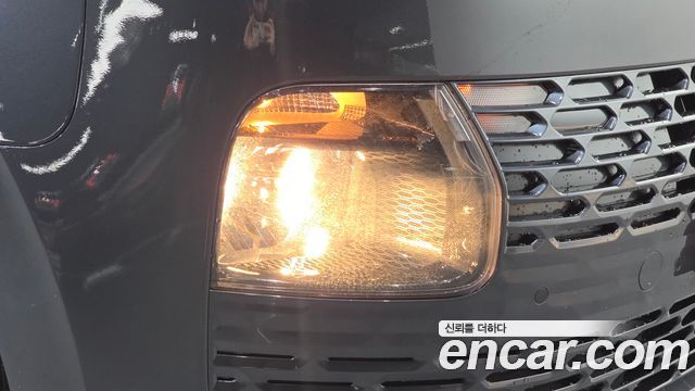 Hyundai Staria 2025 — photo 8