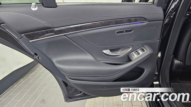 Mercedes-Benz S-Class 2020 — photo 15