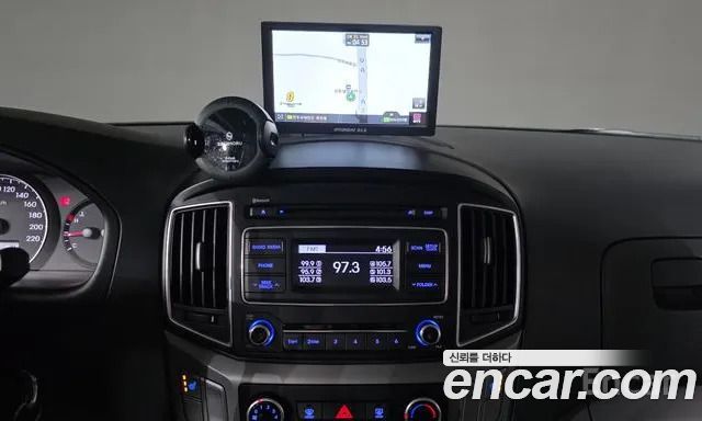 Hyundai Starex 2016 — photo 15