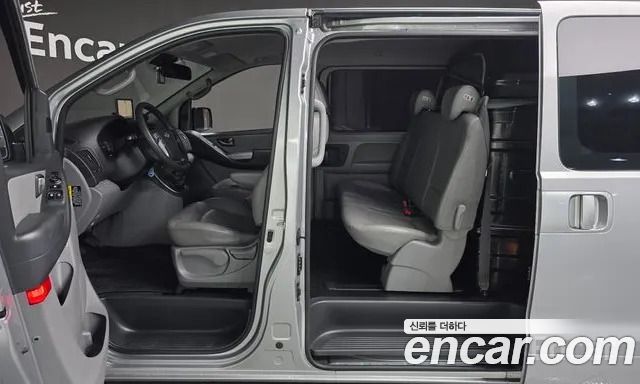 Hyundai Starex 2016 — photo 18