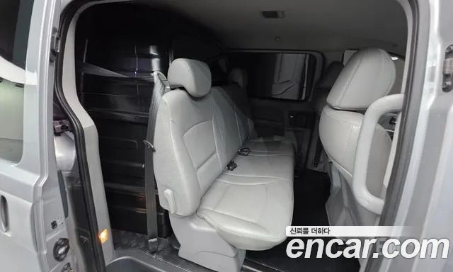 Hyundai Starex 2016 — photo 19