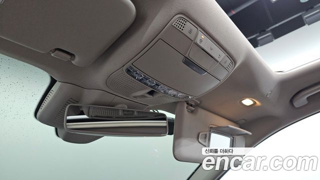 Mercedes-Benz E-Class 2017 — photo 25