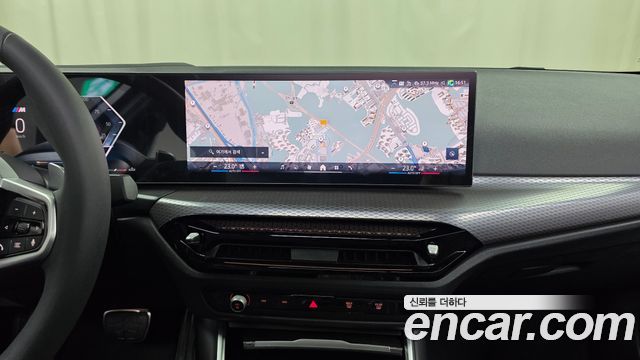 BMW 3-Series 2025 — photo 20