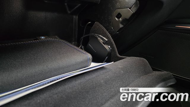 BMW 3-Series 2025 — photo 28