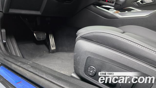 BMW 3-Series 2025 — photo 30