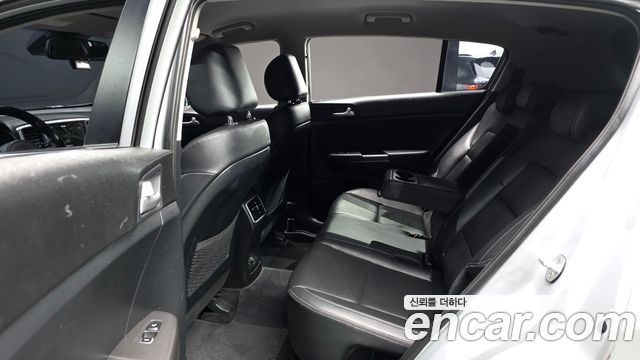Kia Sportage 2019 — photo 11