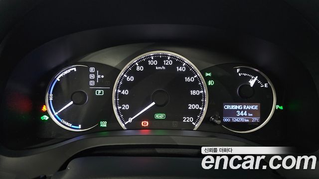 Lexus CT200h 2015 — photo 8