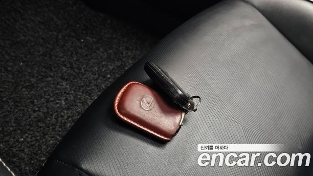 Lexus CT200h 2015 — photo 19