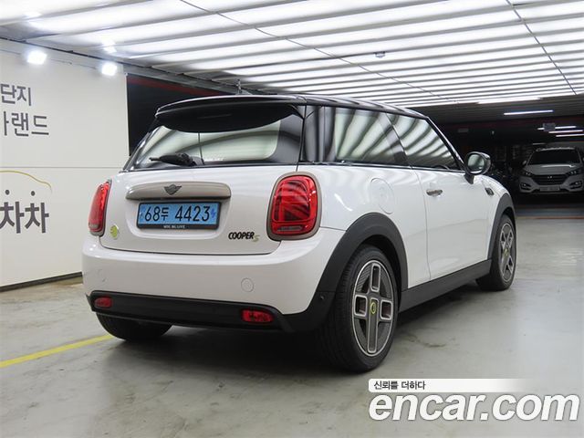 Mini Cooper 2023 — photo 4