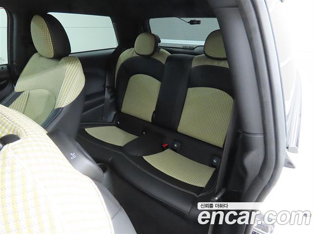 Mini Cooper 2023 — photo 6