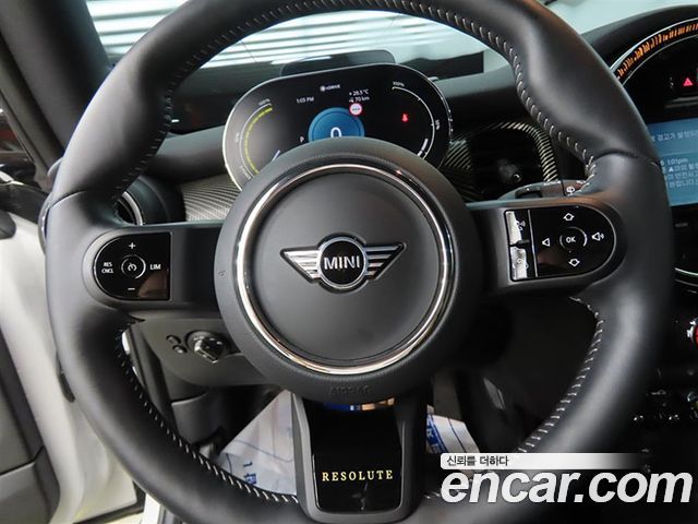 Mini Cooper 2023 — photo 8