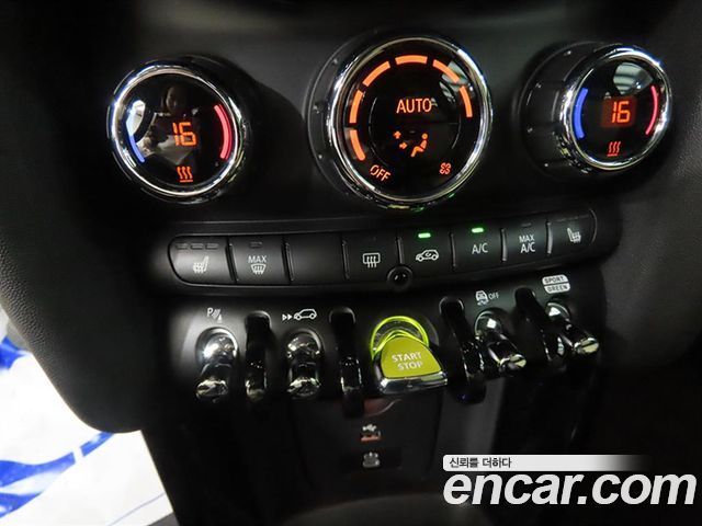 Mini Cooper 2023 — photo 12