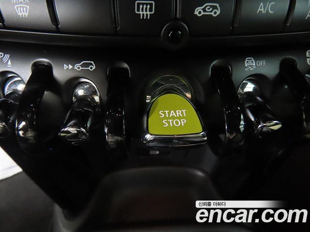 Mini Cooper 2023 — photo 13