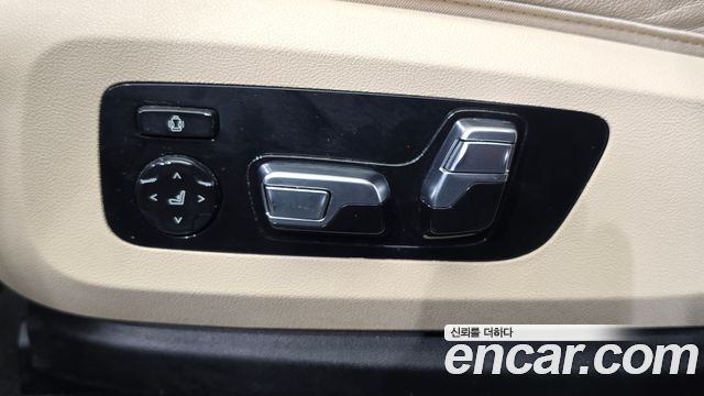 BMW X6 2021 — photo 28
