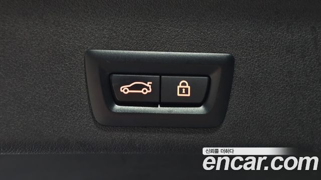 BMW X6 2021 — photo 29