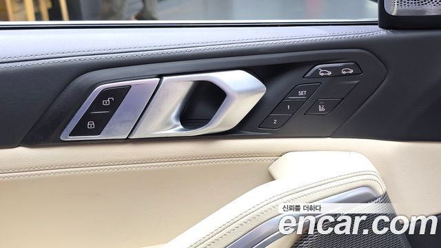 BMW X6 2021 — photo 33