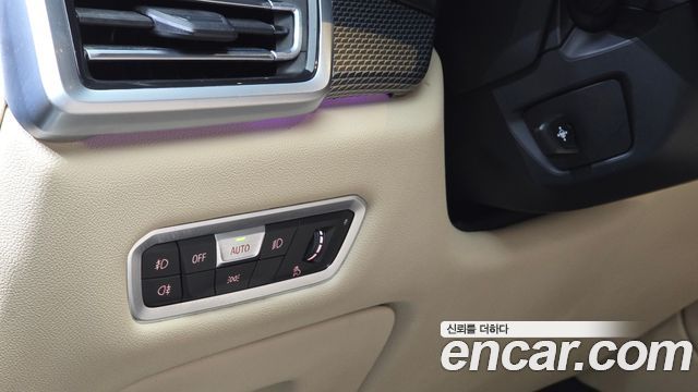 BMW X6 2021 — photo 36