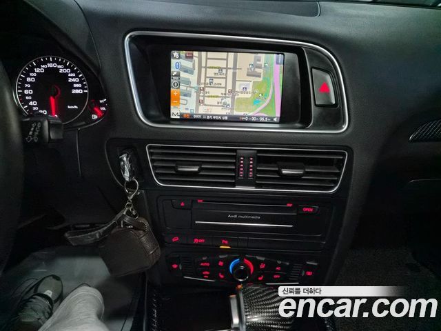 Audi Q5 2011 — photo 10