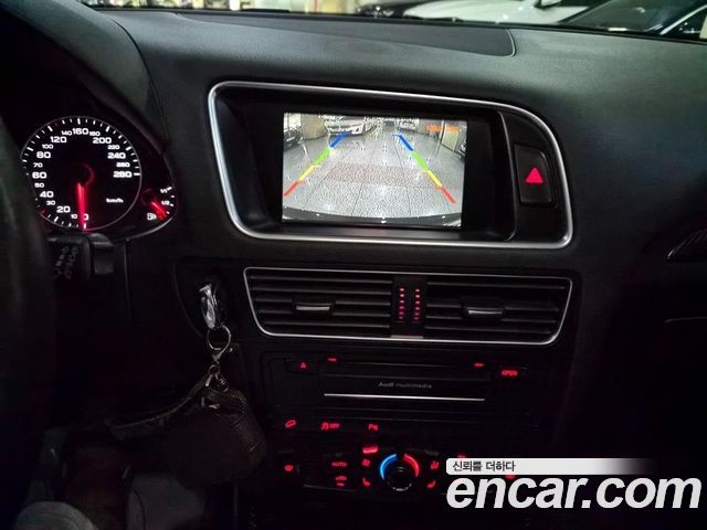 Audi Q5 2011 — photo 11