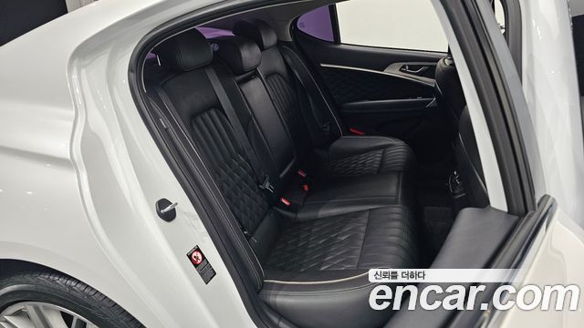 Genesis G70 2019 — photo 17
