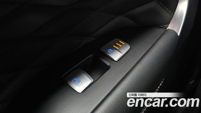 Genesis G70 2019 — photo 24