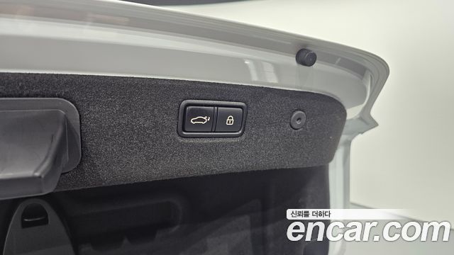 Genesis G70 2019 — photo 26