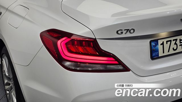 Genesis G70 2019 — photo 9