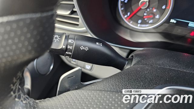 Genesis G70 2019 — photo 29
