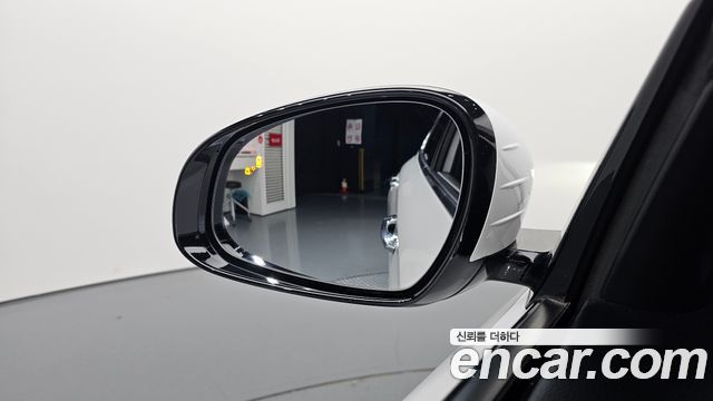 Genesis G70 2019 — photo 36