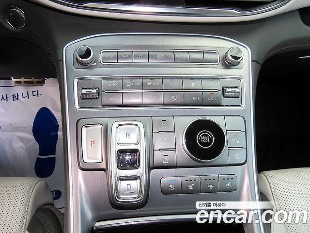 Hyundai Santafe 2021 — photo 9