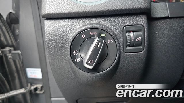 Volkswagen Tiguan 2014 — photo 17