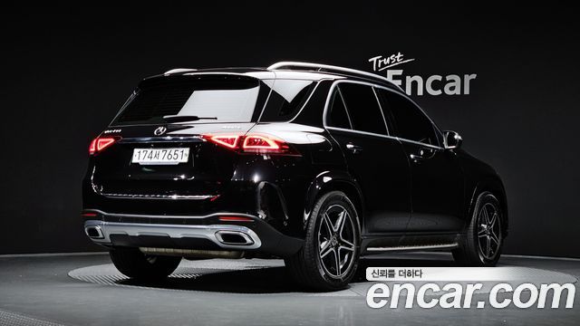 Mercedes-Benz GLE-Class 2019 — photo 2