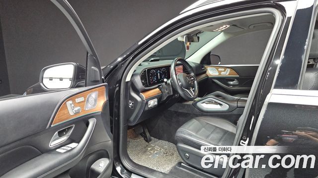 Mercedes-Benz GLE-Class 2019 — photo 10