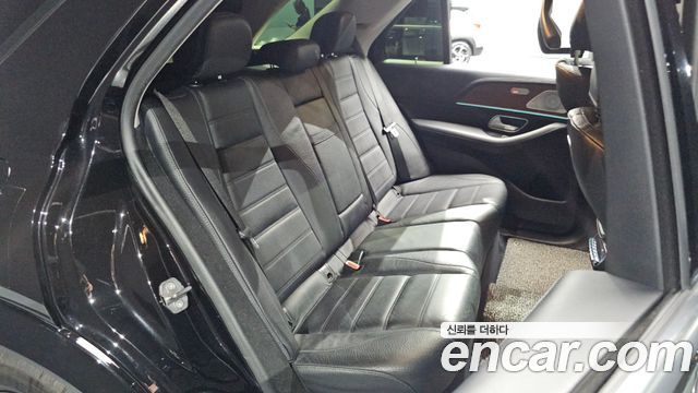 Mercedes-Benz GLE-Class 2019 — photo 11