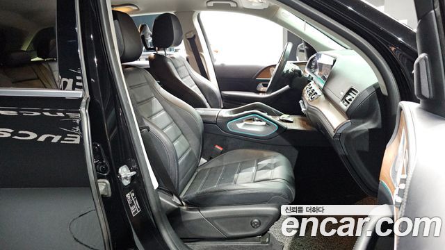 Mercedes-Benz GLE-Class 2019 — photo 12
