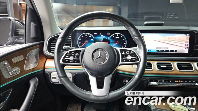 Mercedes-Benz GLE-Class 2019 — photo 13